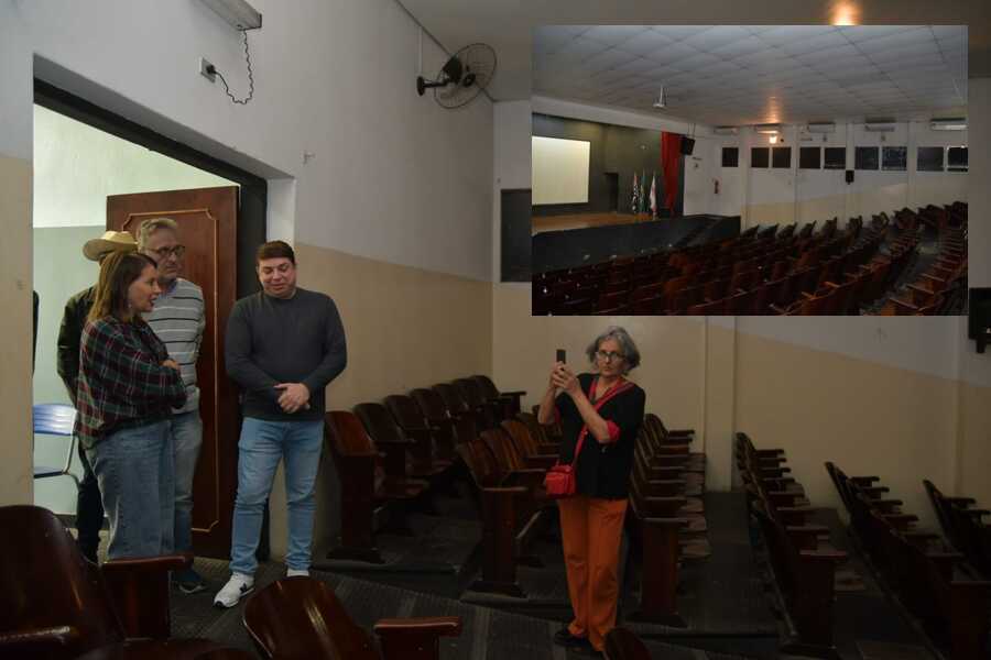 Deputada Professora Bebel visita EE Paulo Egydio e confere instalação de ar condicionado no auditório, fruto de emenda parlamentar