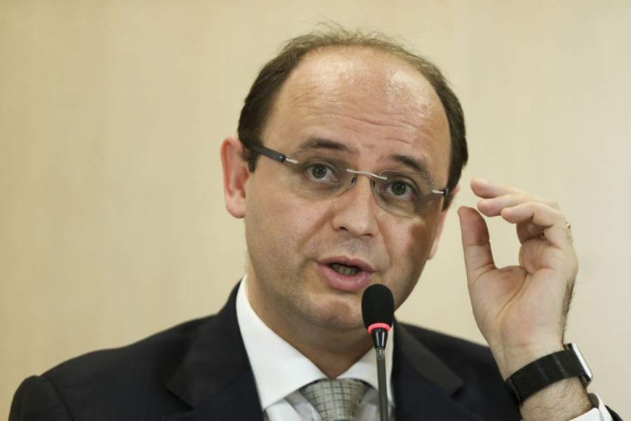 Secretário Estadual de Educação Rossieli Soares 