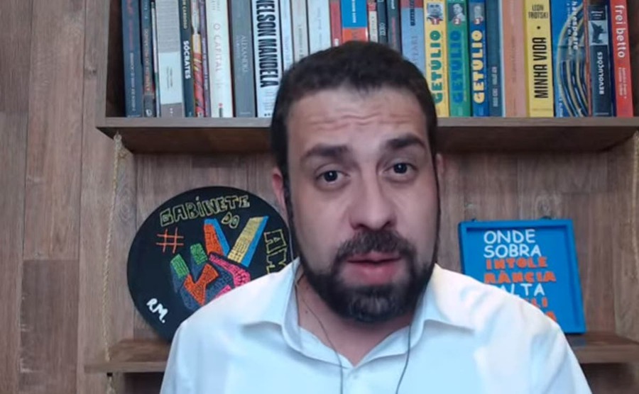 Foto da live do candidato Guilherme Boulos