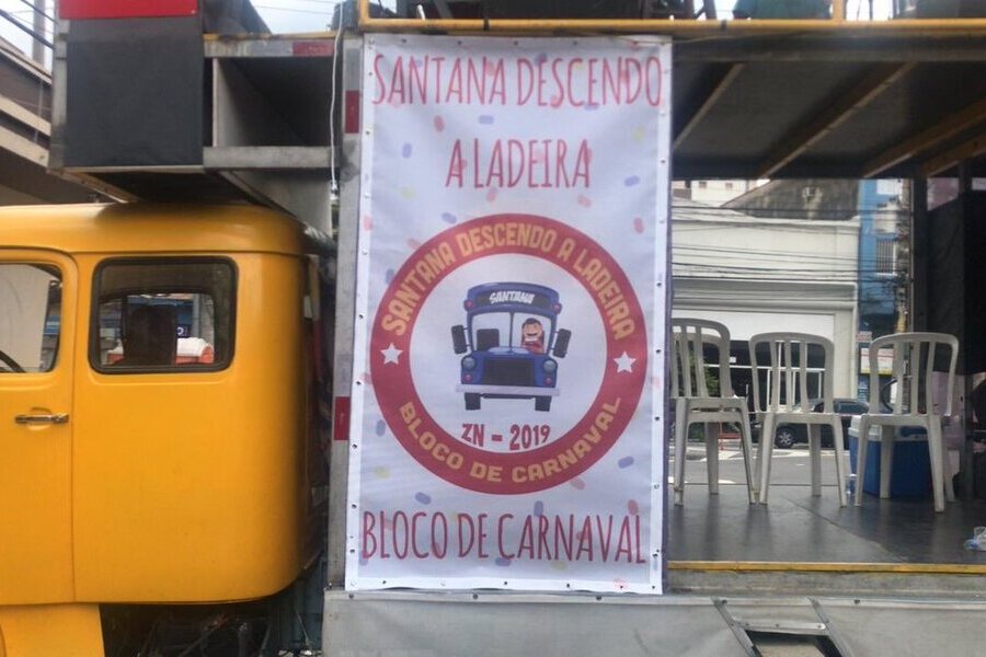 Foto do caminhão de som do Bloco Santana Descendo a Ladeira