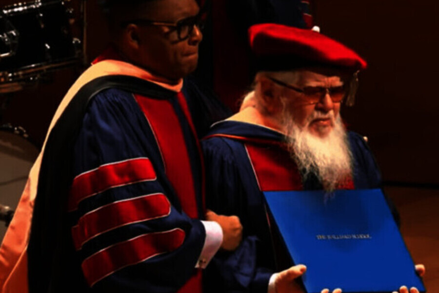 O músico brasileiro Hermeto Pascoal recebe prêmio de Honoris Causa em Nova York