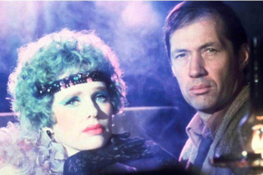 Foto do filme "O Ovo da Serpente", com Liv Ulmann e David Carradine