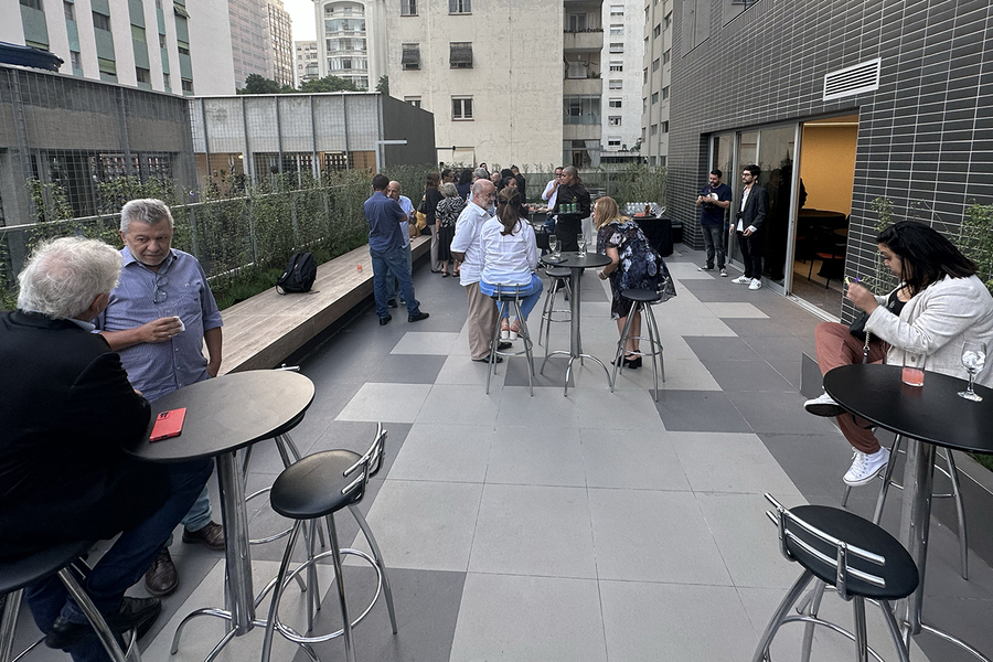 Foto da inauguração do novo espaço que abrigará um escritório do Diretório Nacional do PT, no Edifício Baltimore, na Avenida Angélica.