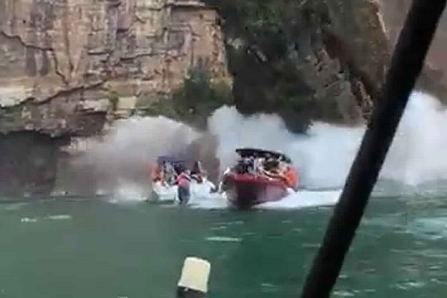 Rocha gigantesca descola-se no Canyon, em Capitólio, e desaba sobre as embarcações