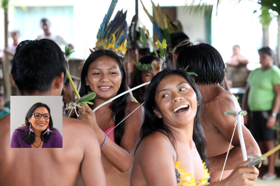 Foto de mulheres indígenas. No destaque, a deputada federal Juliana Cardoso (PT-SP)
