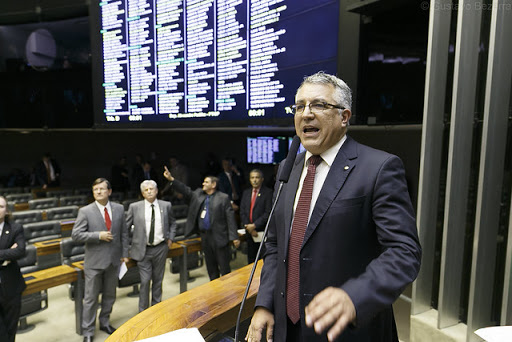 Deputado Alexandre Padilha fala na tribuna da Câmara Federal