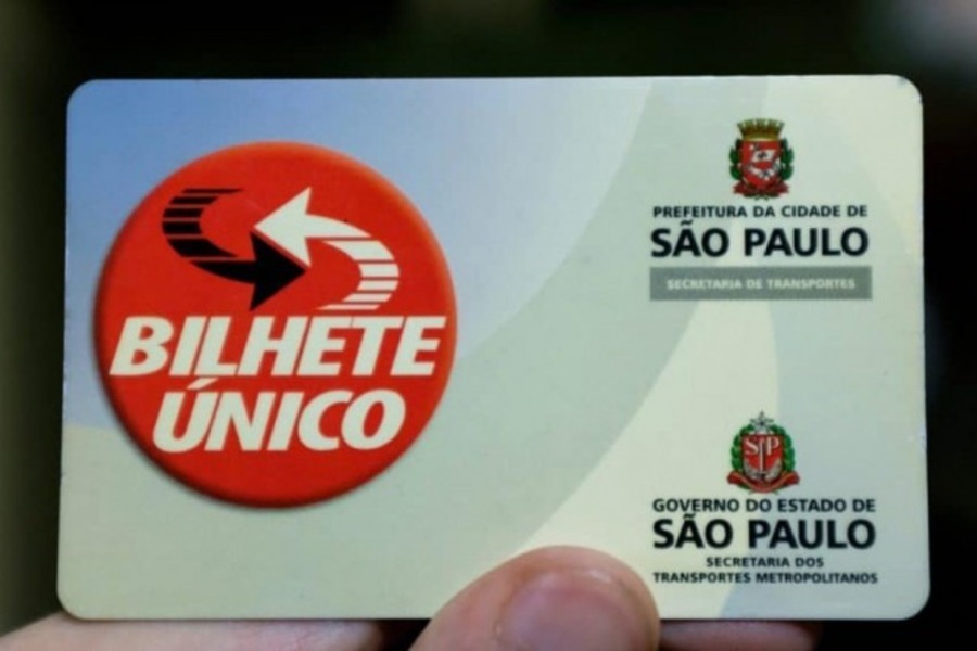 Imagem em close de um cartão do Bilhete Único